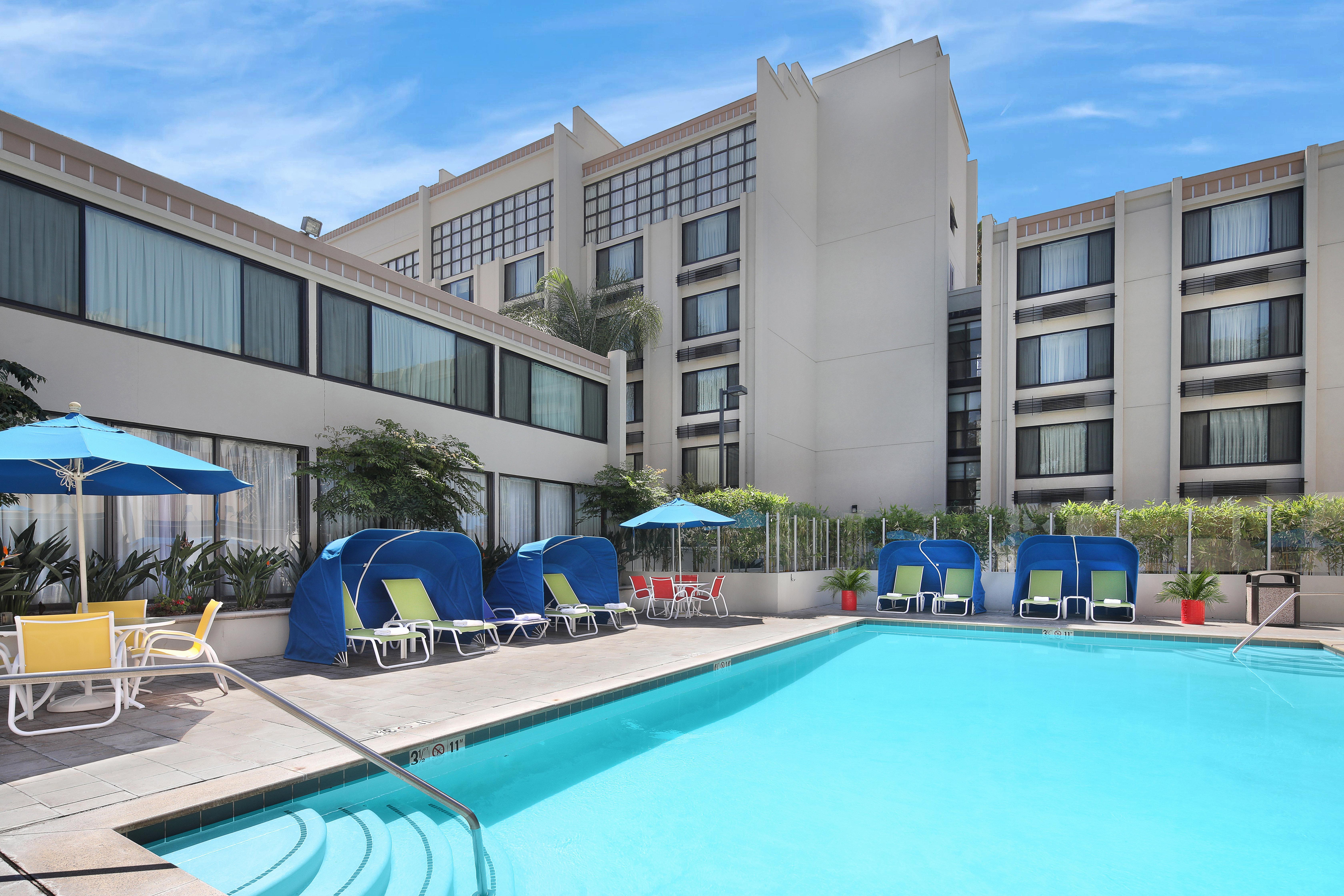 Holiday Inn Hotel & Suites Anaheim By Ihg Exteriör bild