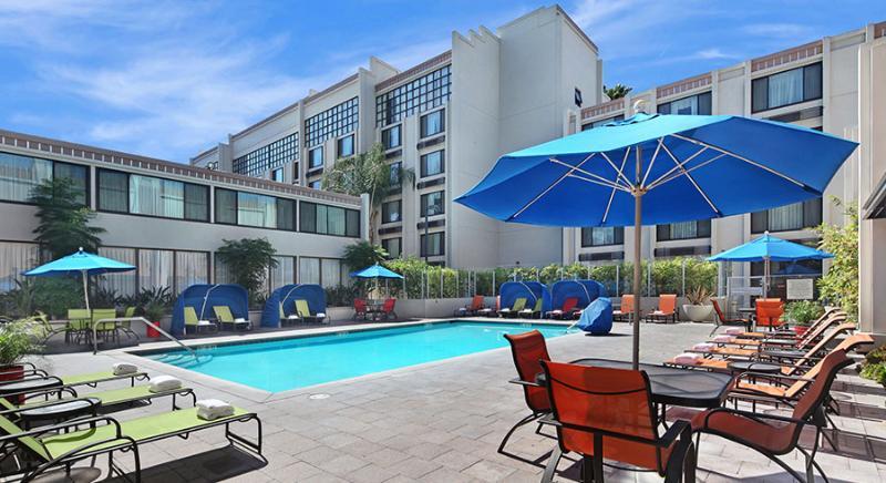Holiday Inn Hotel & Suites Anaheim By Ihg Exteriör bild