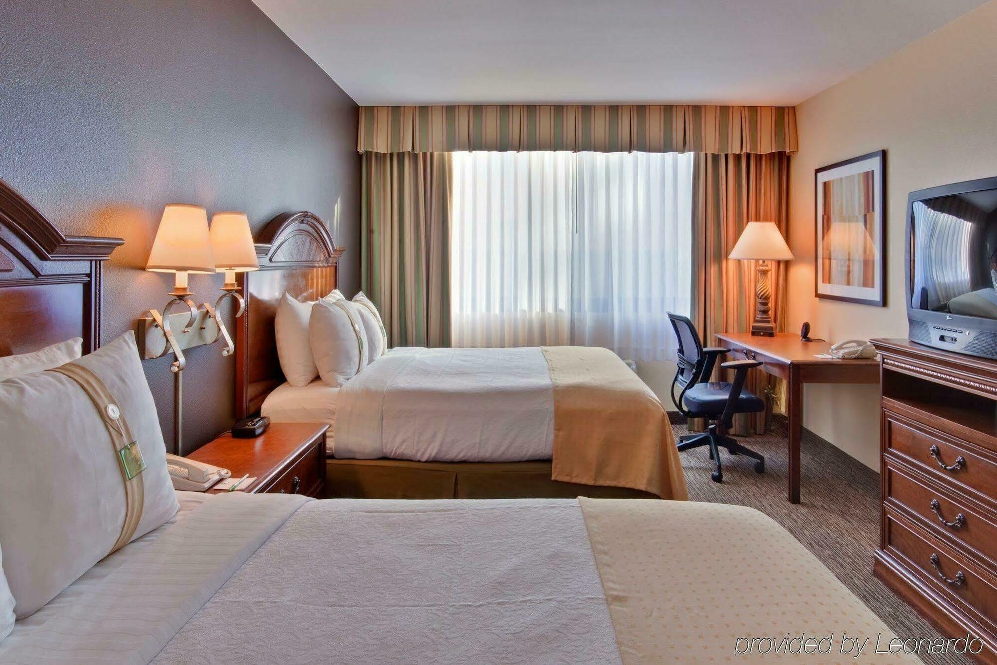 Holiday Inn Hotel & Suites Anaheim By Ihg Exteriör bild